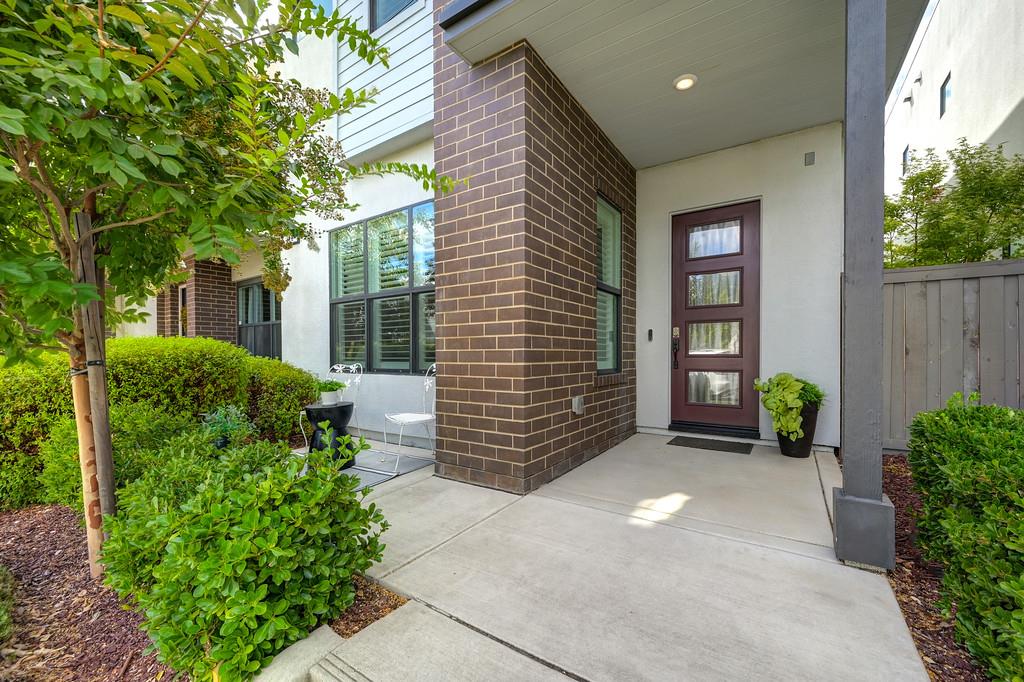 142 Fonseca Street