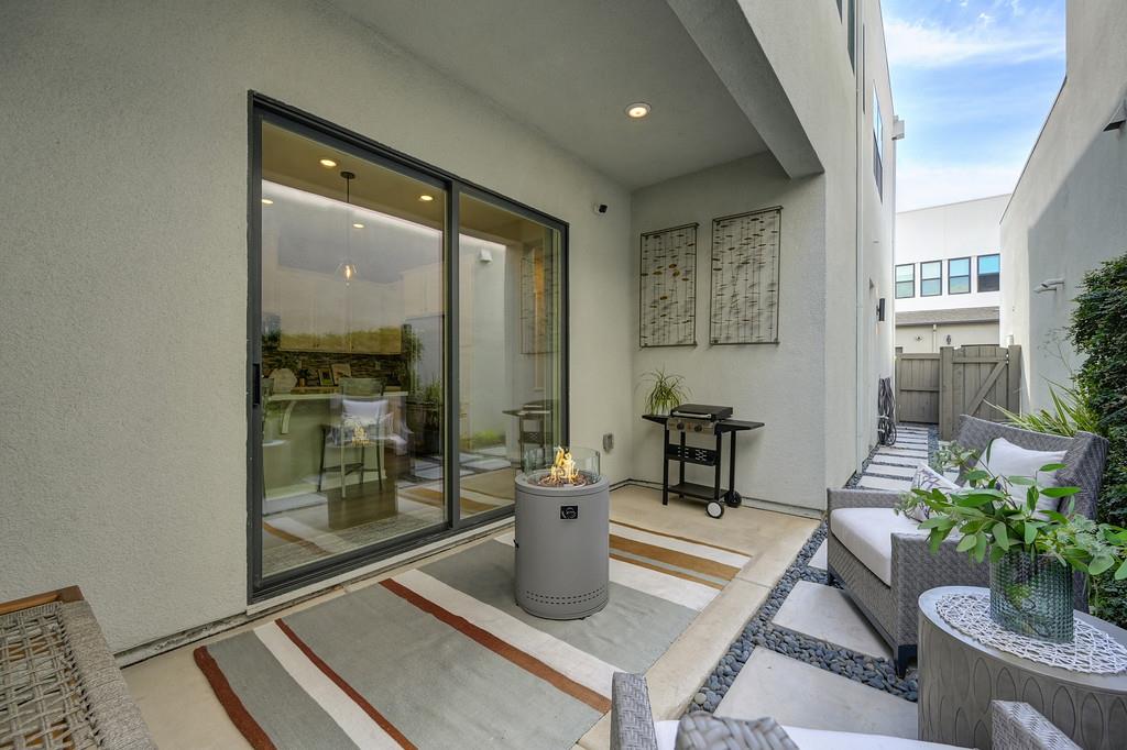 142 Fonseca Street