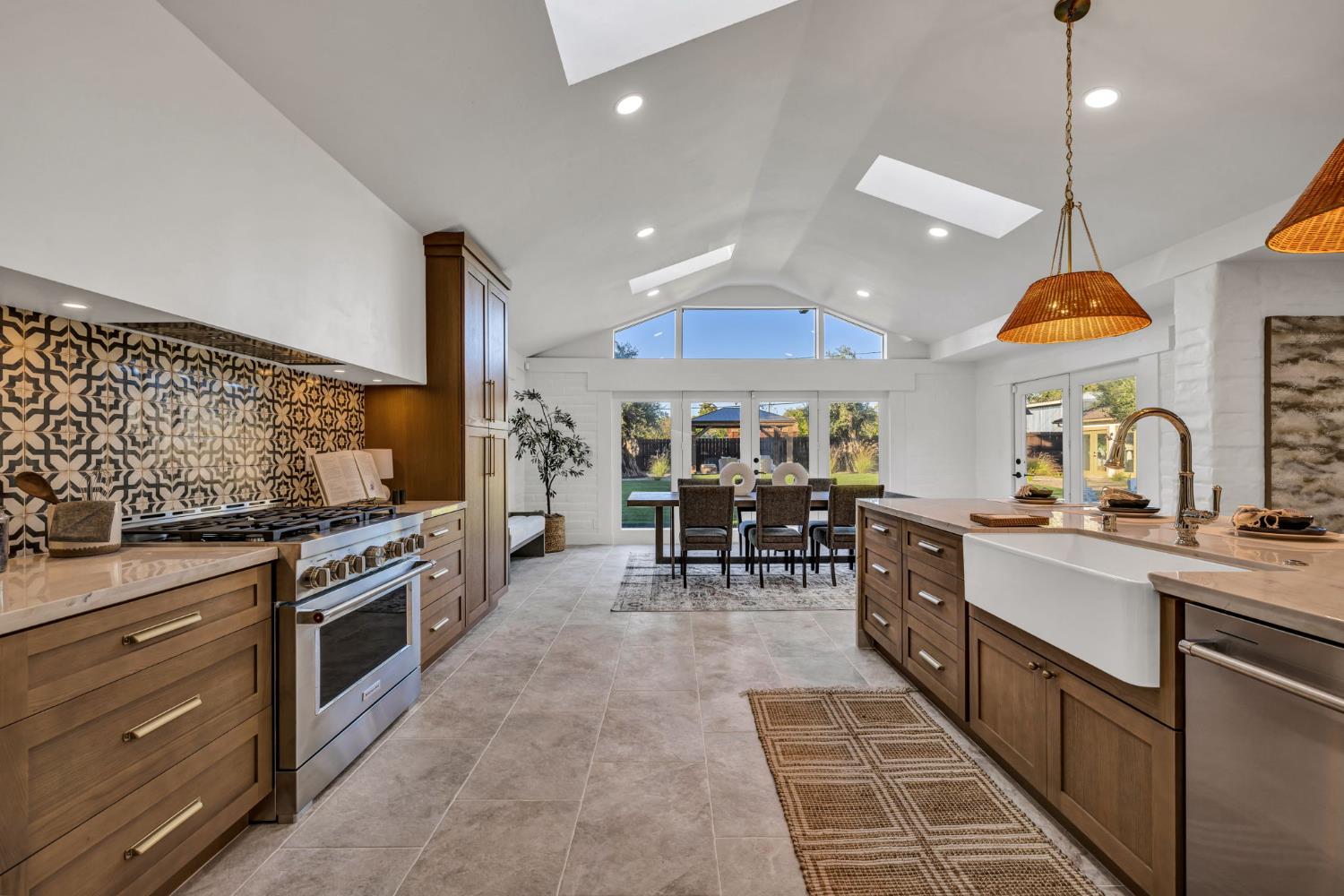 4313 Sierra Madre Drive