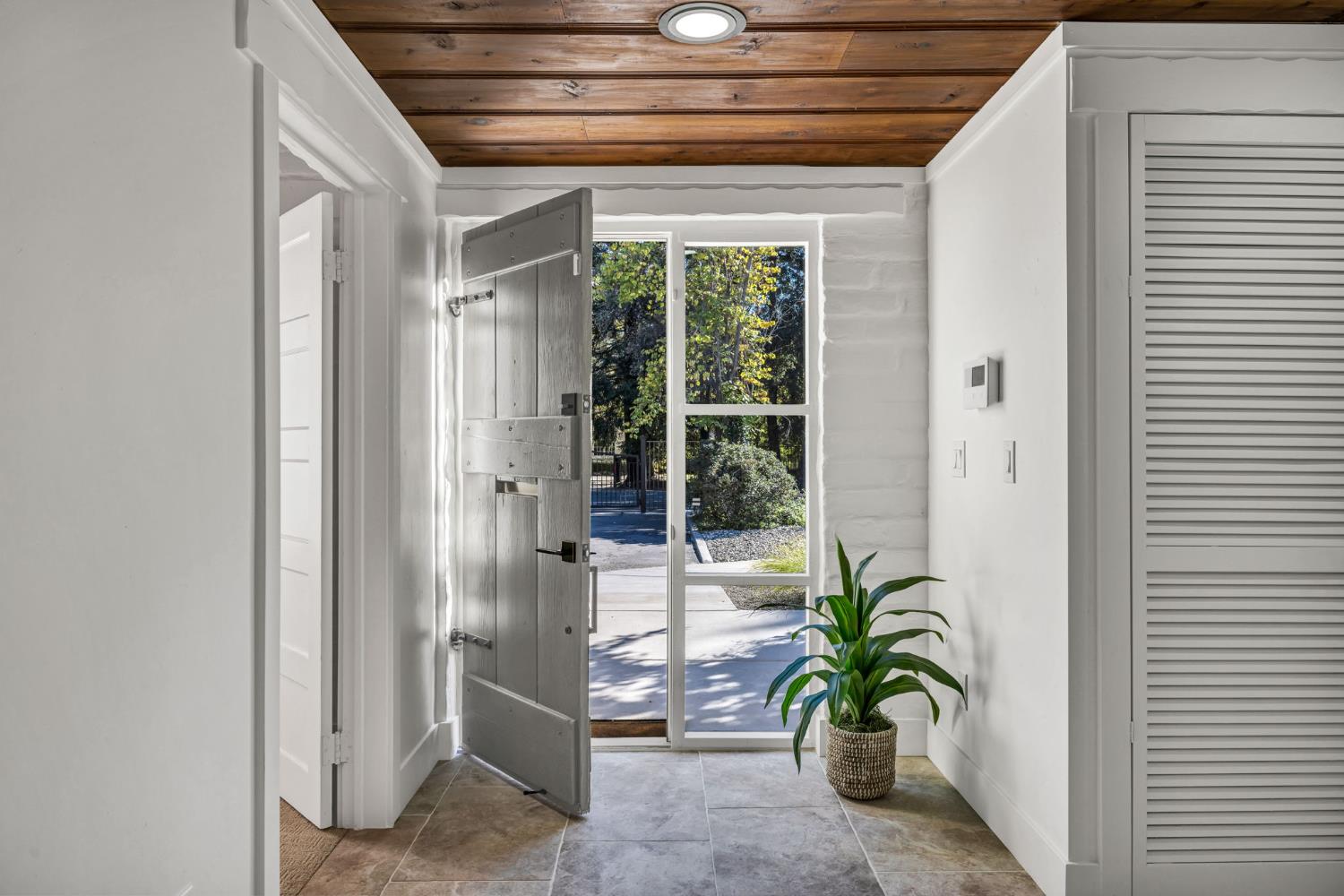 4313 Sierra Madre Drive