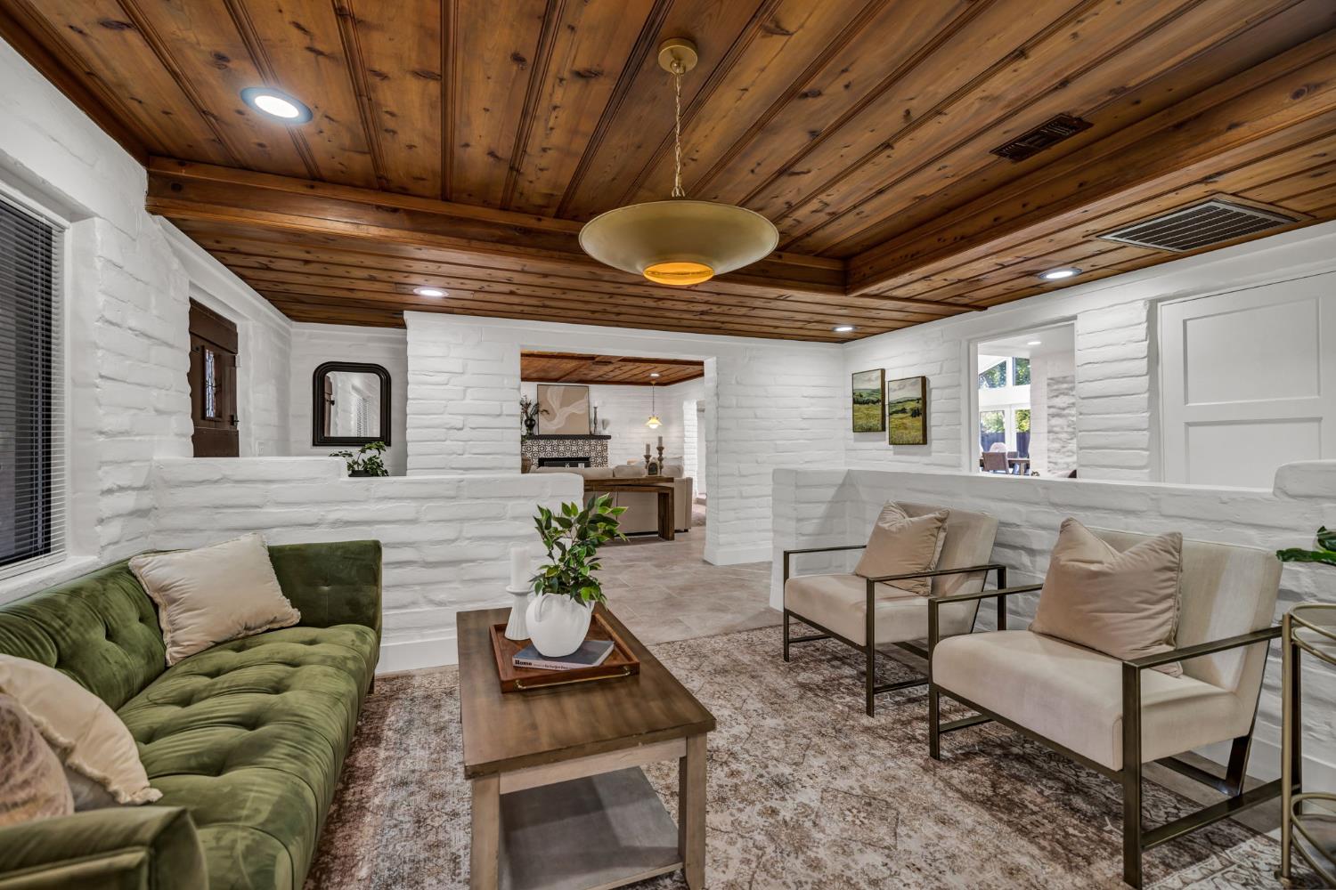 4313 Sierra Madre Drive