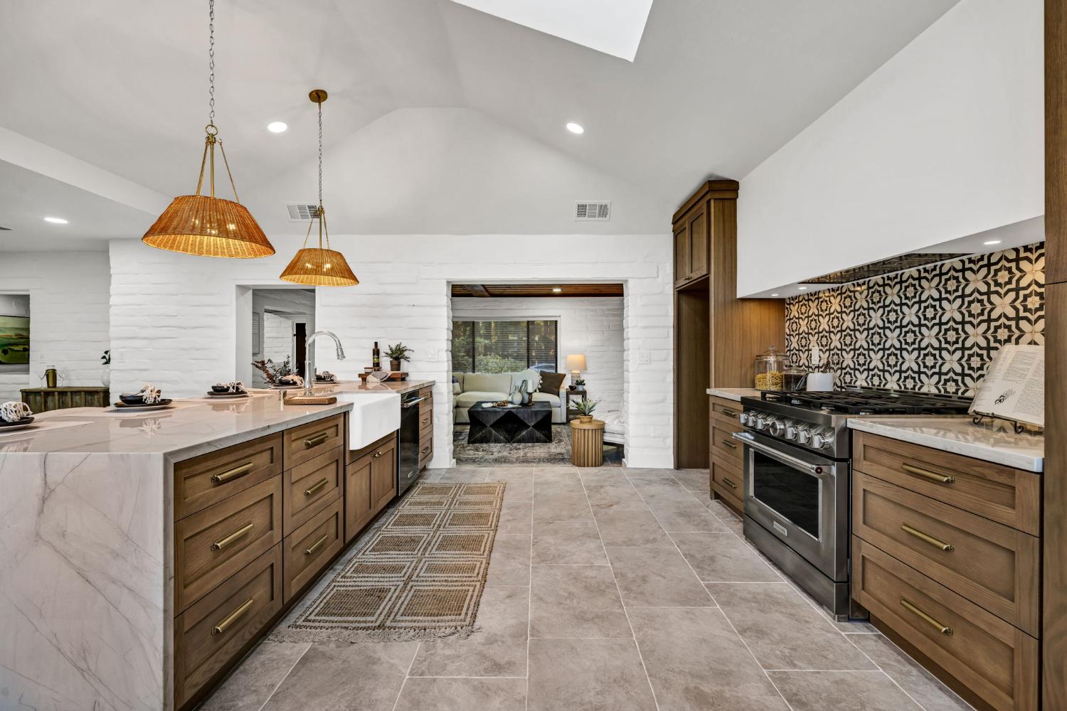 4313 Sierra Madre Drive