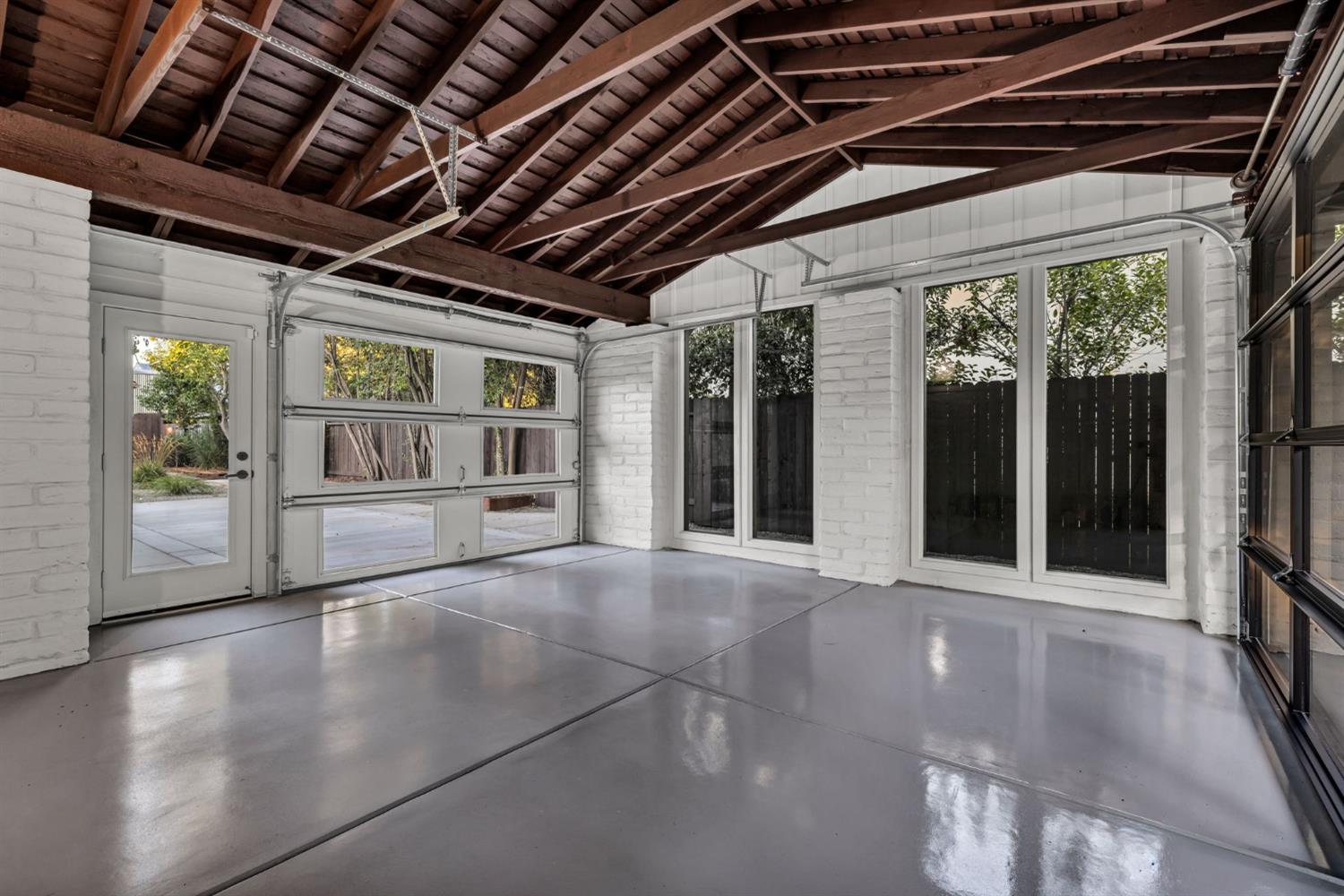 4313 Sierra Madre Drive