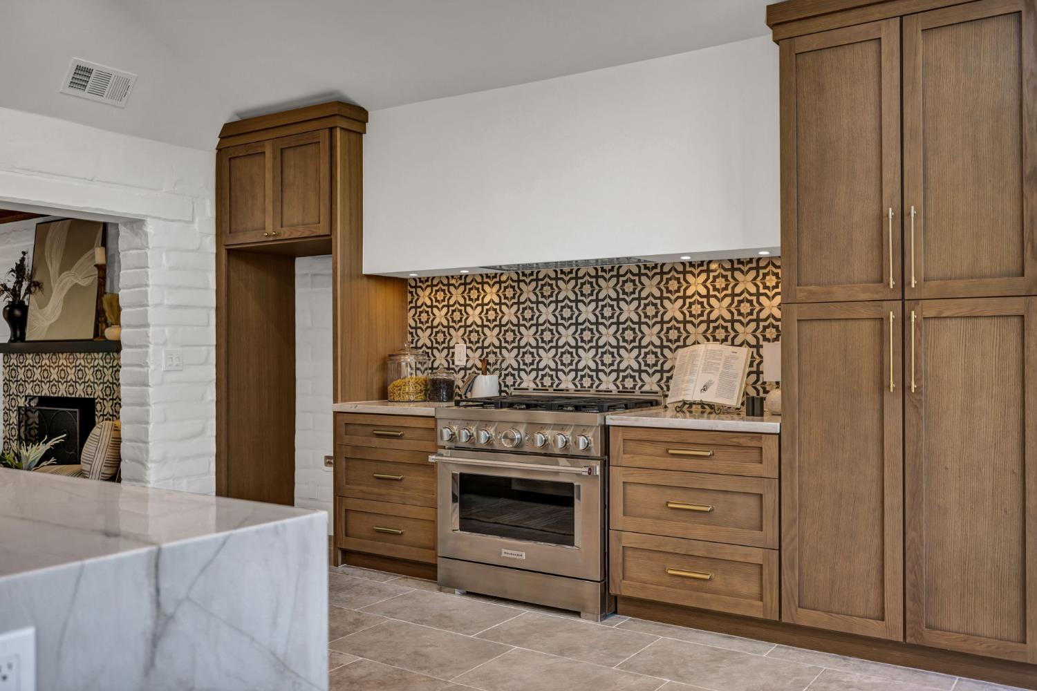 4313 Sierra Madre Drive