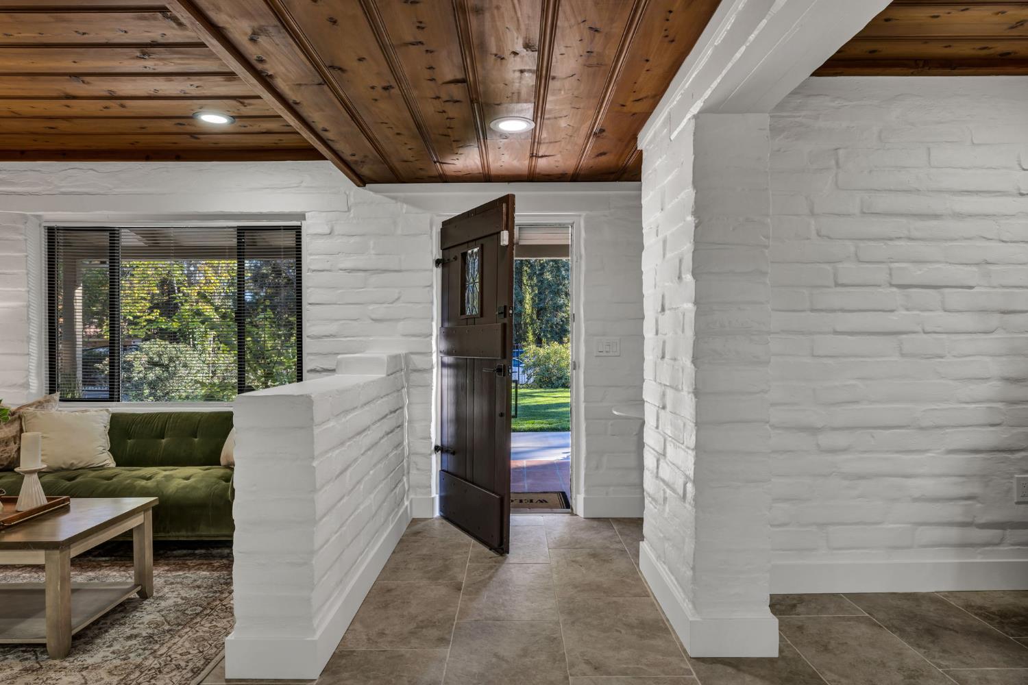 4313 Sierra Madre Drive