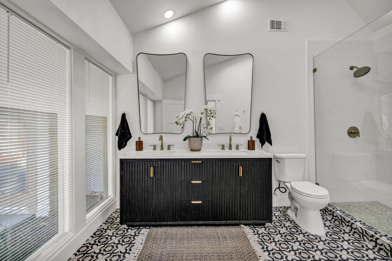 4313 Sierra Madre Drive