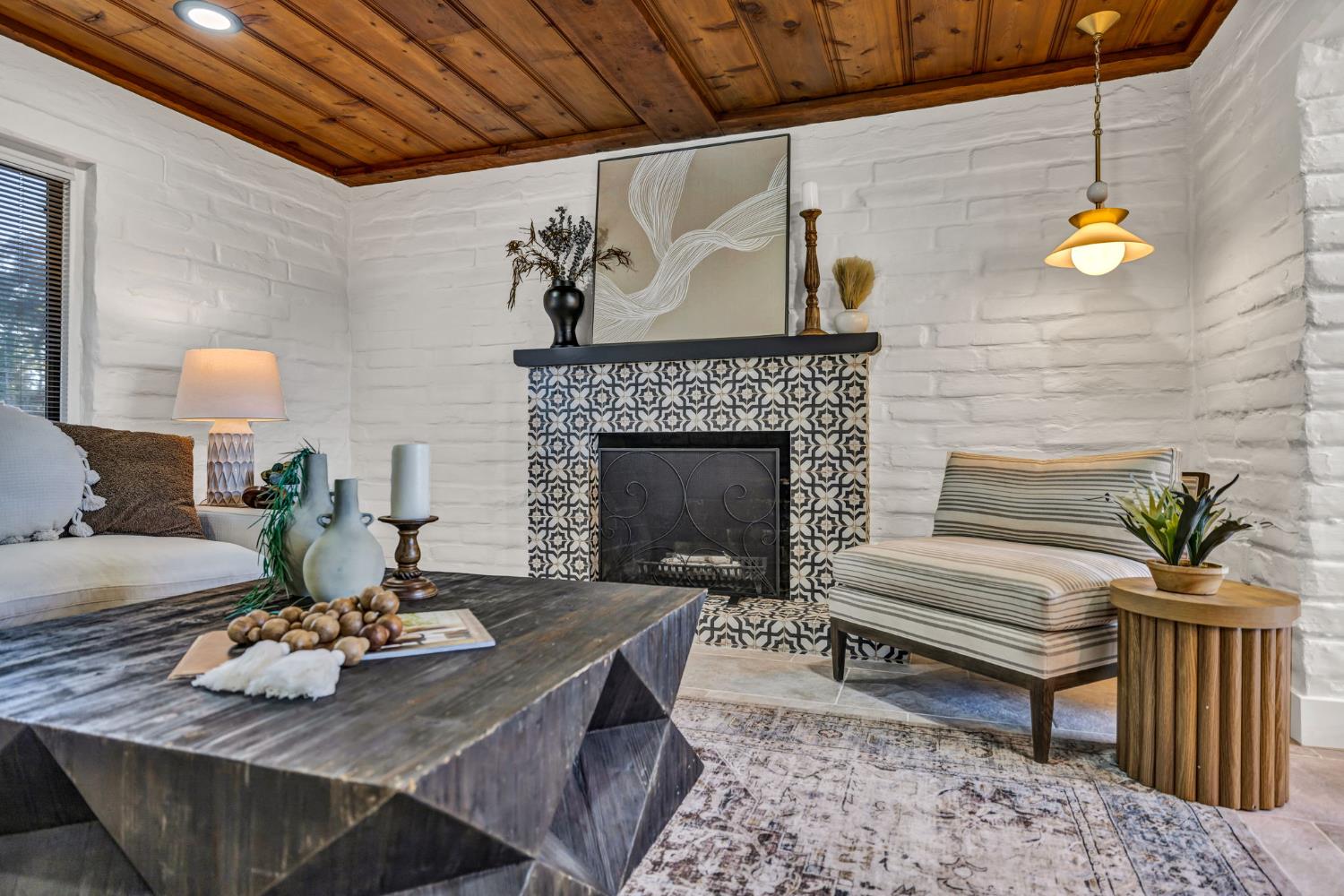 4313 Sierra Madre Drive