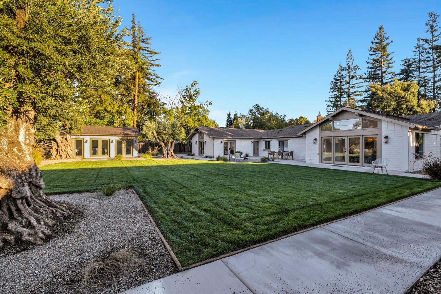 4313 Sierra Madre Drive