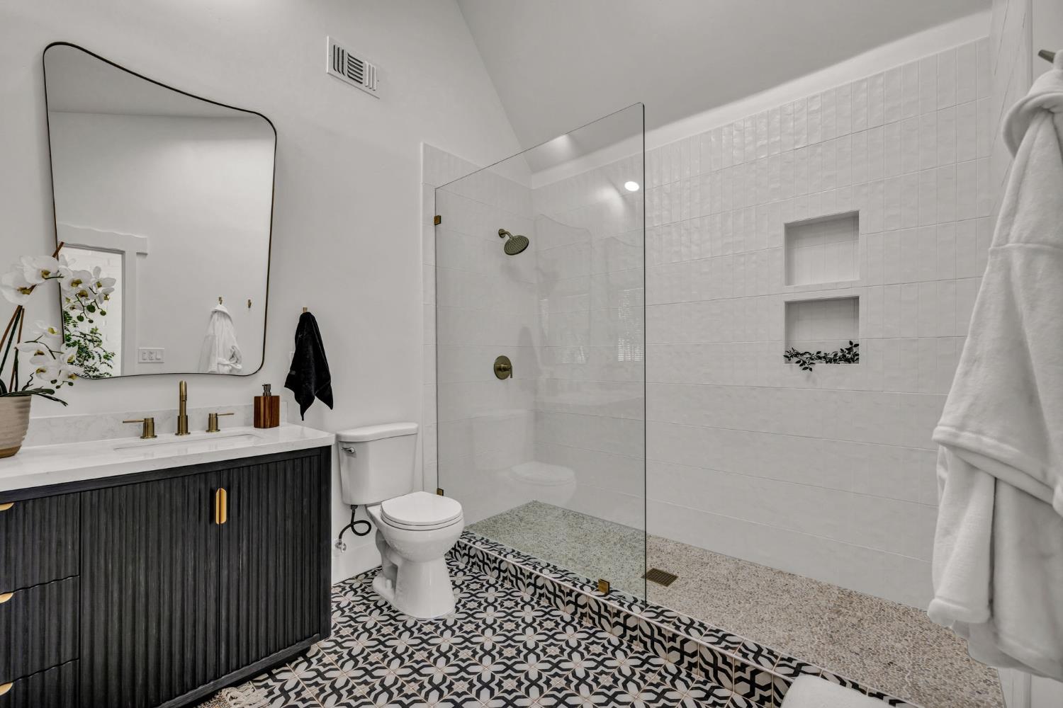 4313 Sierra Madre Drive