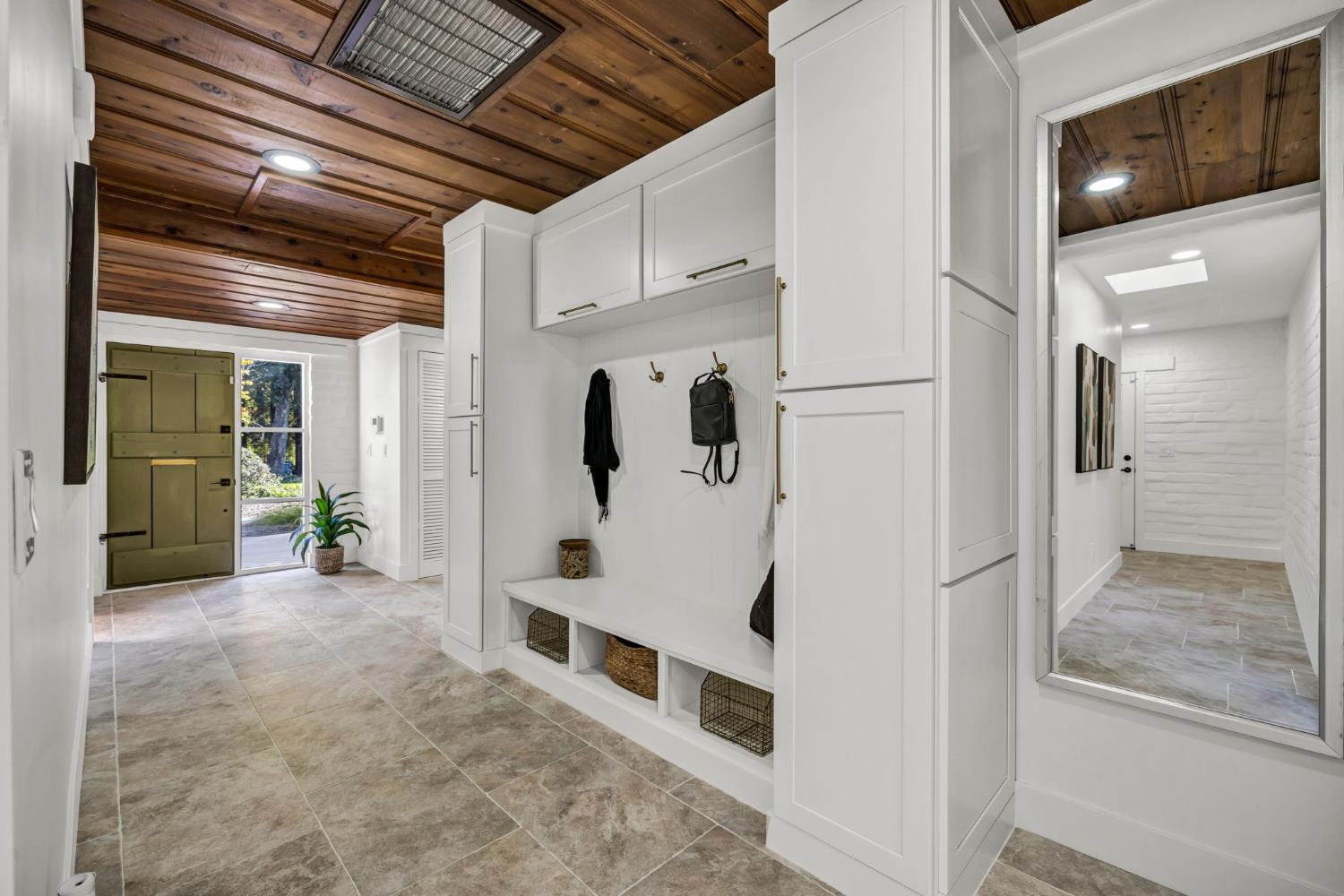 4313 Sierra Madre Drive