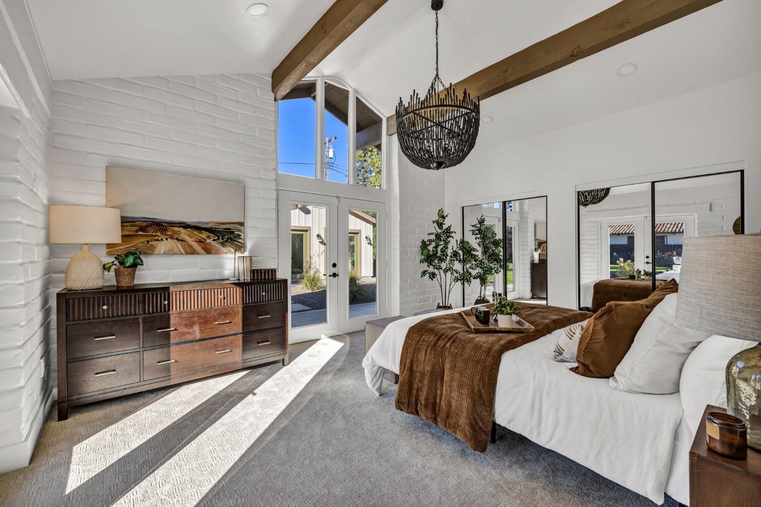 4313 Sierra Madre Drive