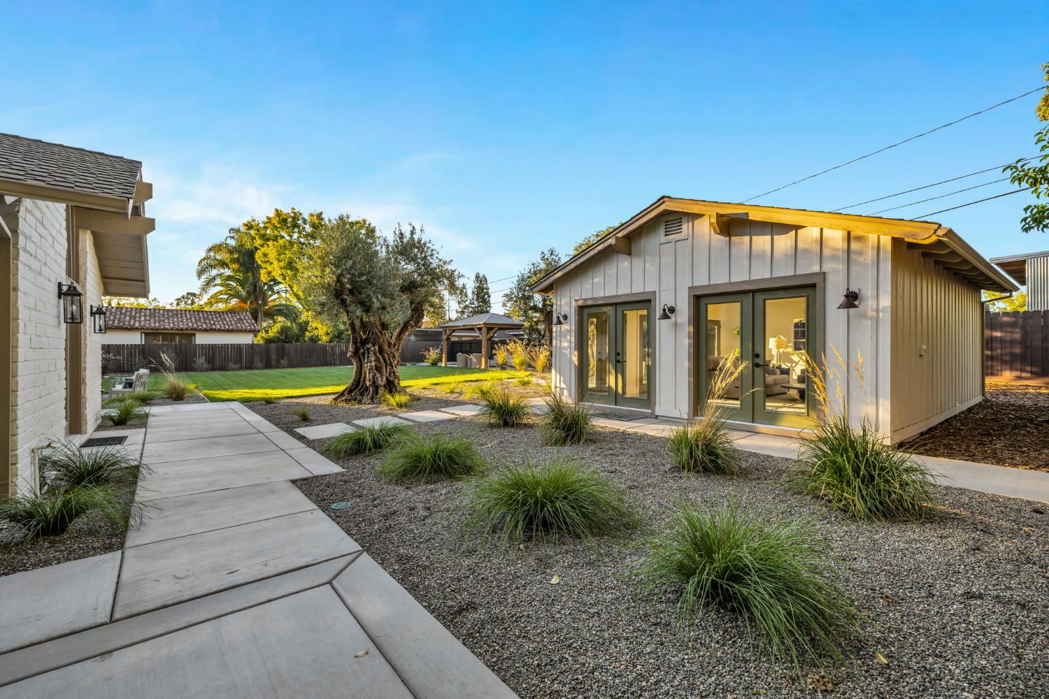 4313 Sierra Madre Drive