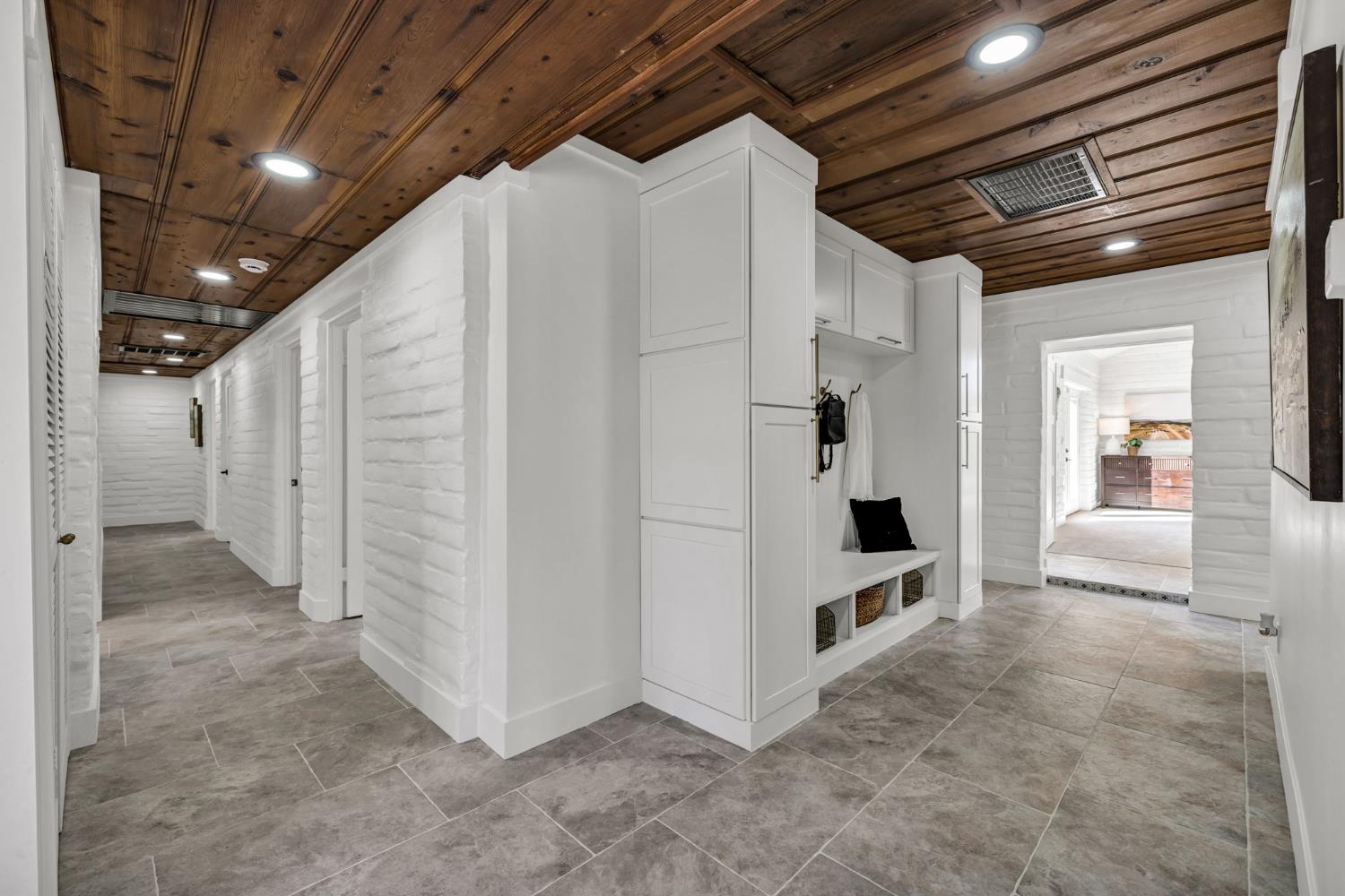 4313 Sierra Madre Drive