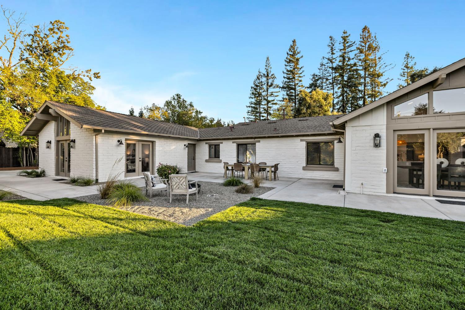 4313 Sierra Madre Drive