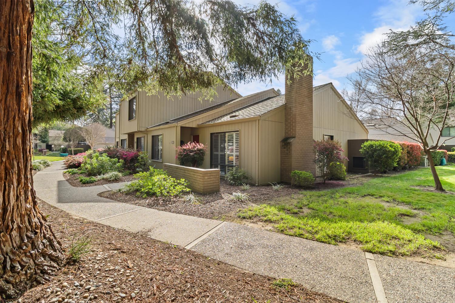 2240 Swarthmore Drive