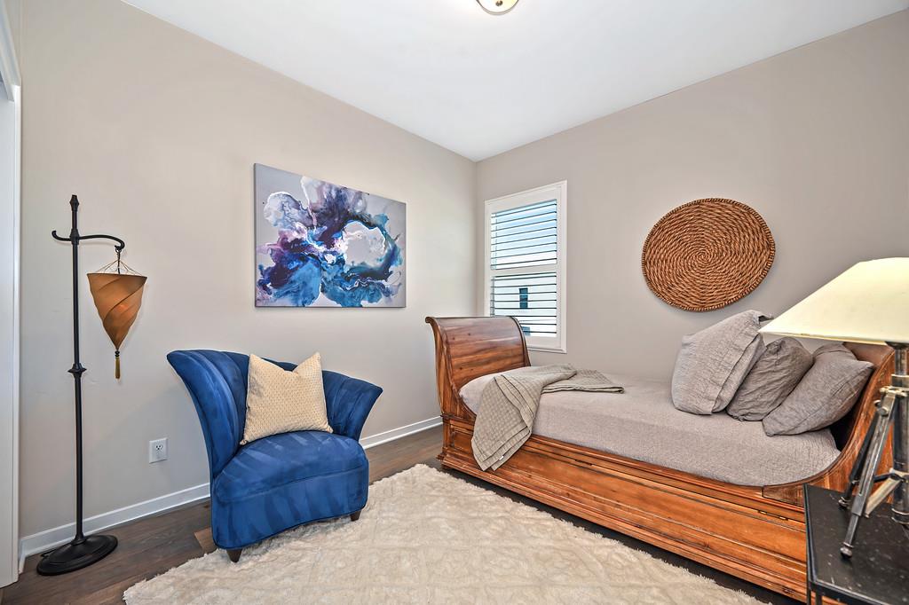 9 Fischbacher Street