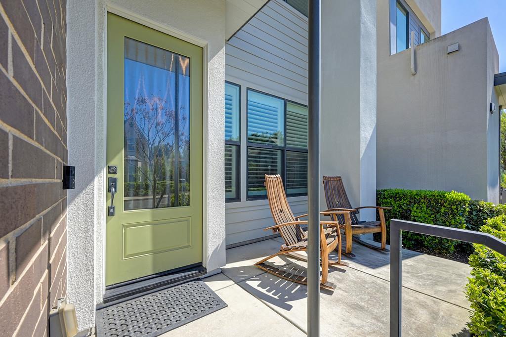 9 Fischbacher Street