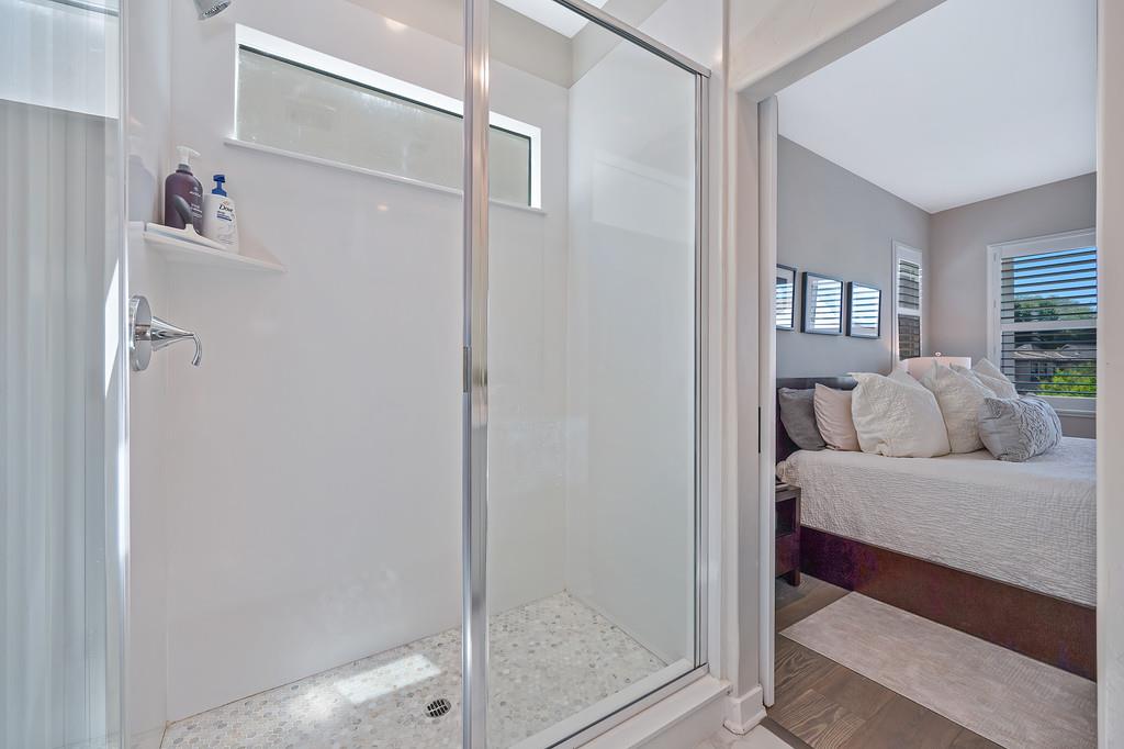 9 Fischbacher Street