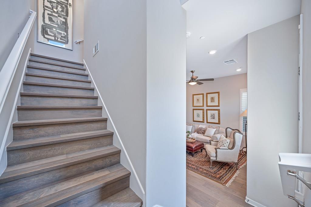 9 Fischbacher Street