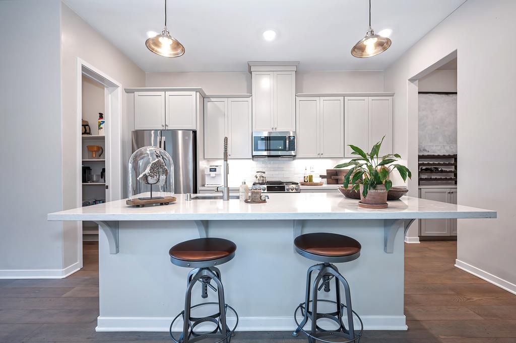 9 Fischbacher Street