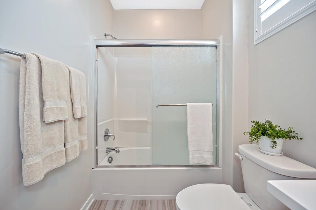 9 Fischbacher Street