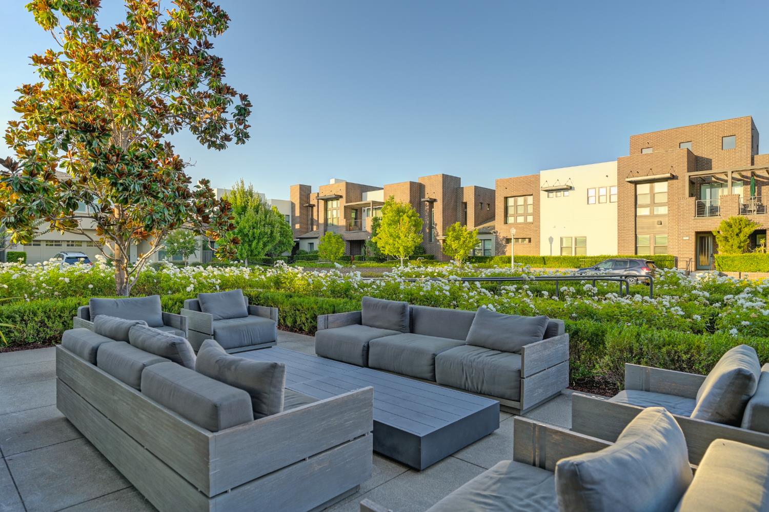 9 Fischbacher Street