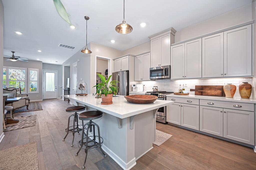 9 Fischbacher Street