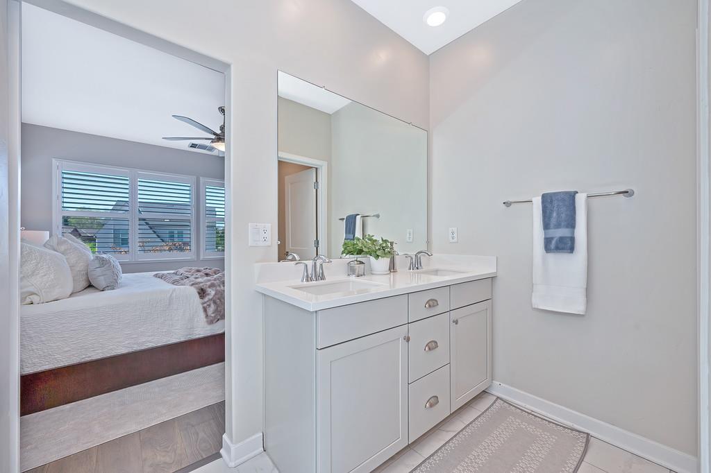 9 Fischbacher Street