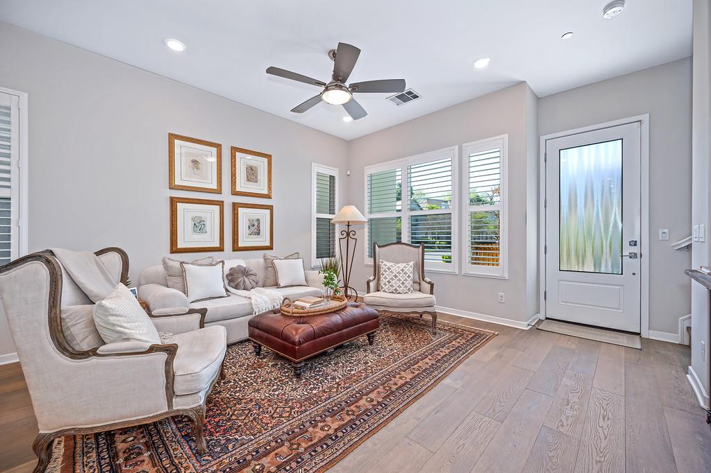 9 Fischbacher Street