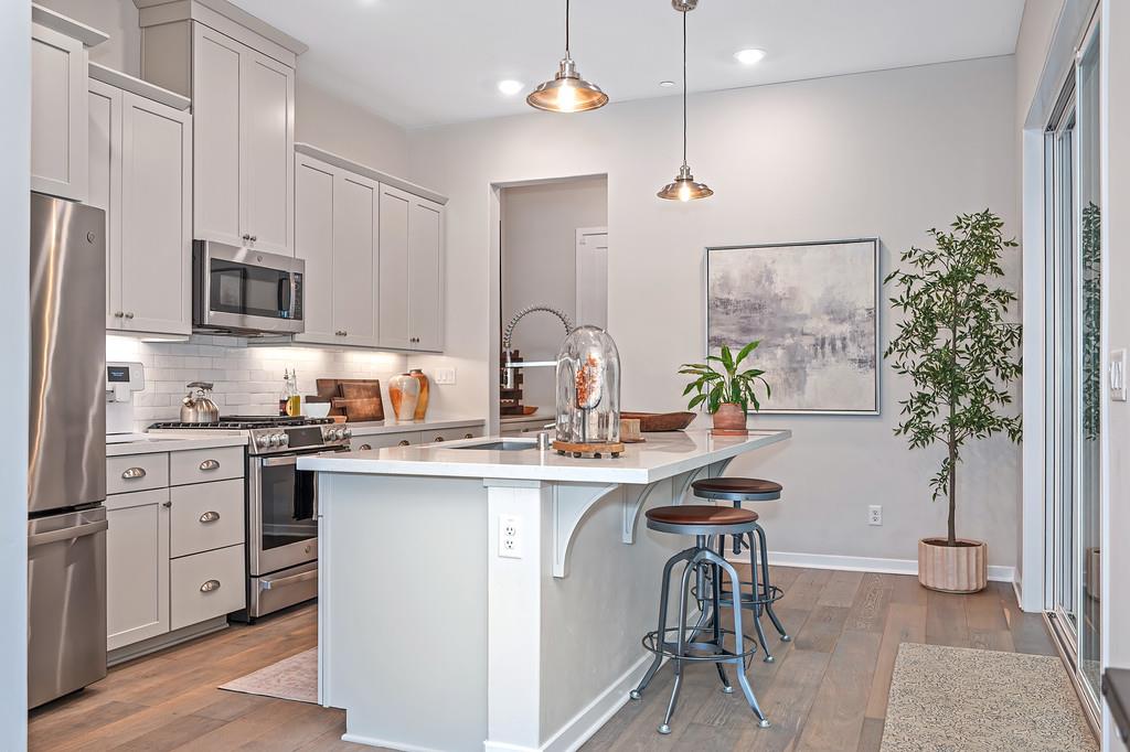 9 Fischbacher Street