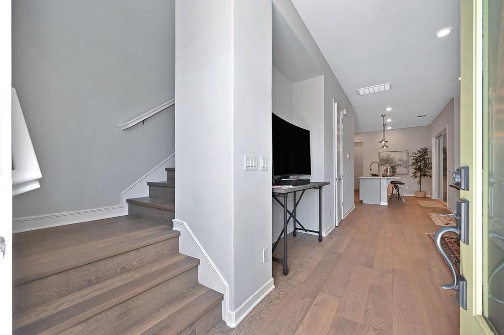 9 Fischbacher Street