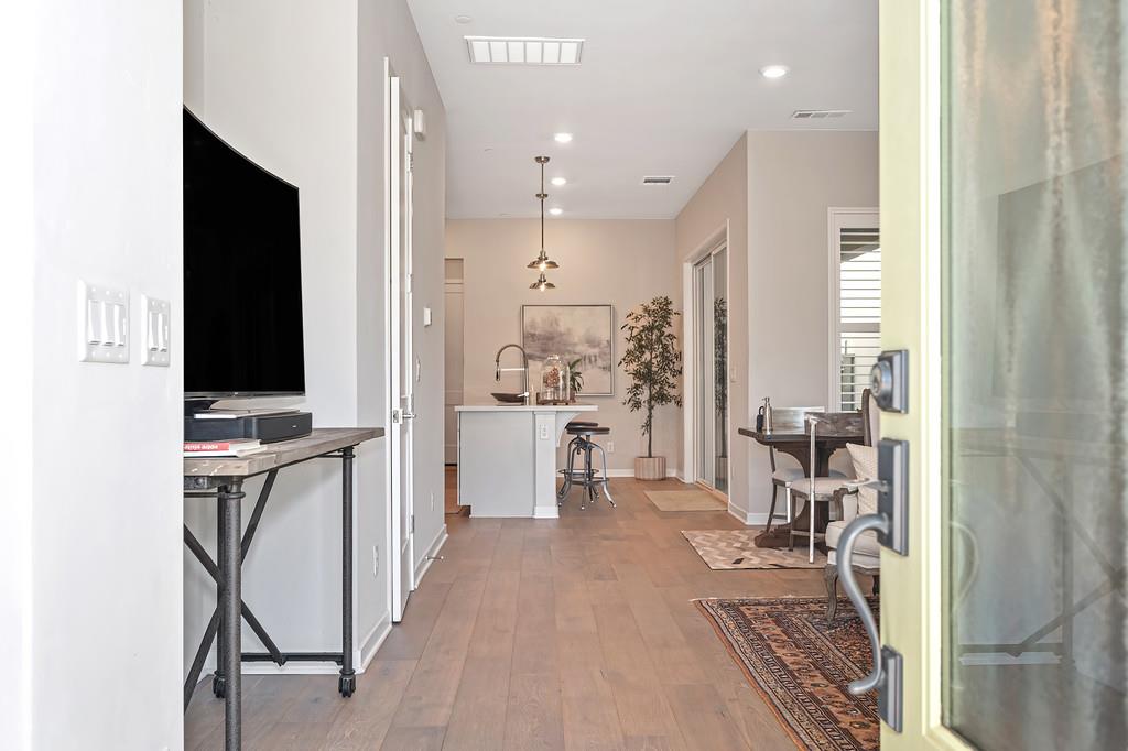 9 Fischbacher Street