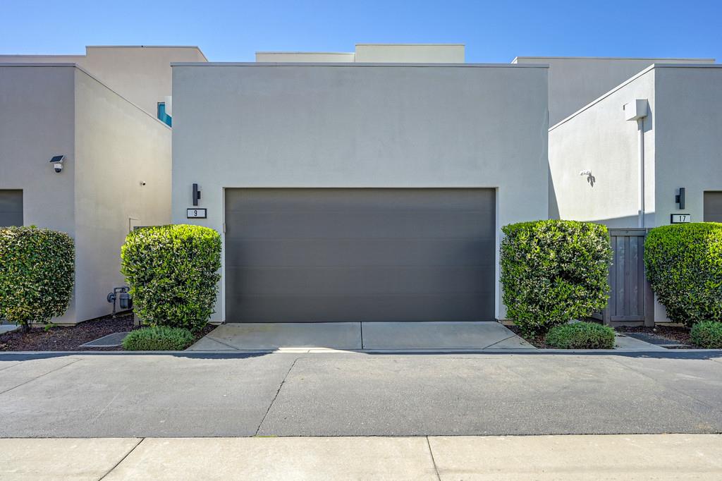 9 Fischbacher Street