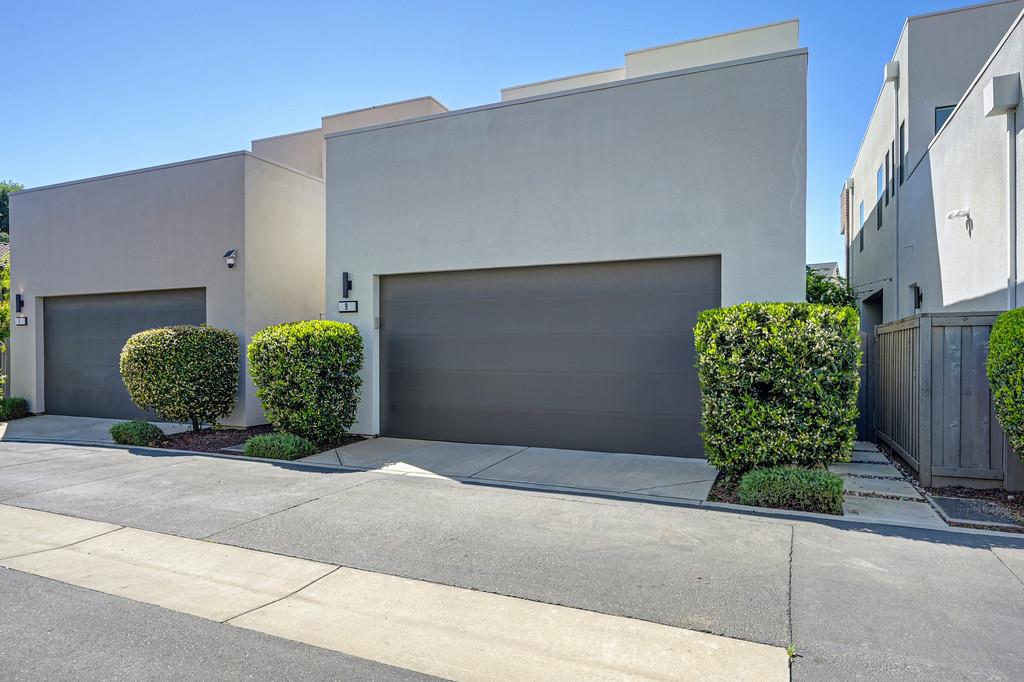 9 Fischbacher Street