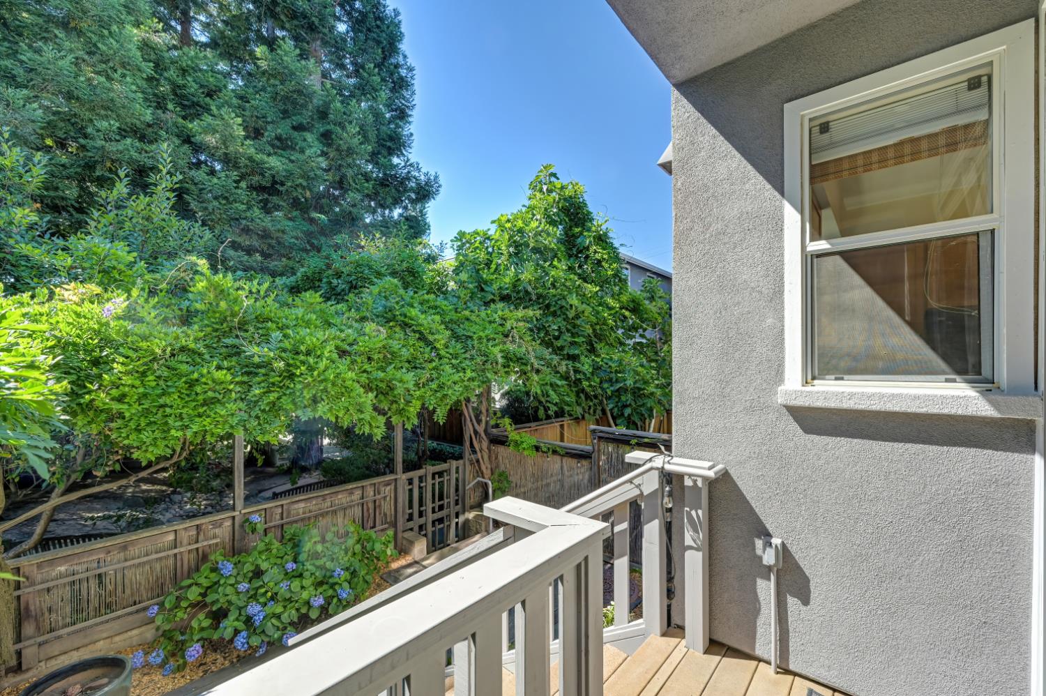 1930 10 Street