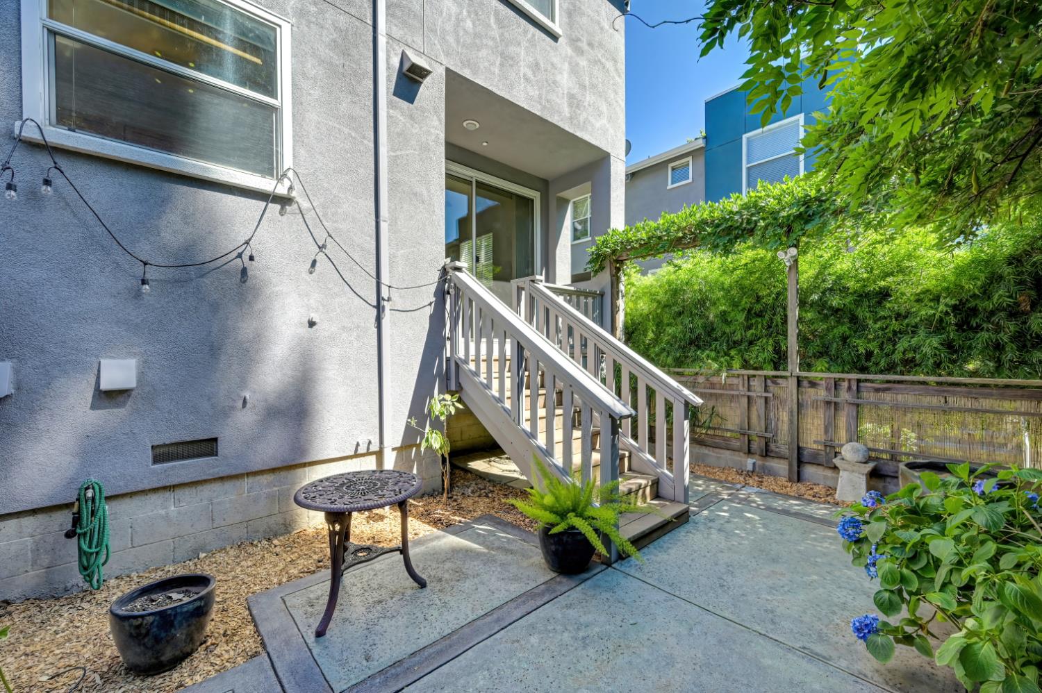 1930 10 Street