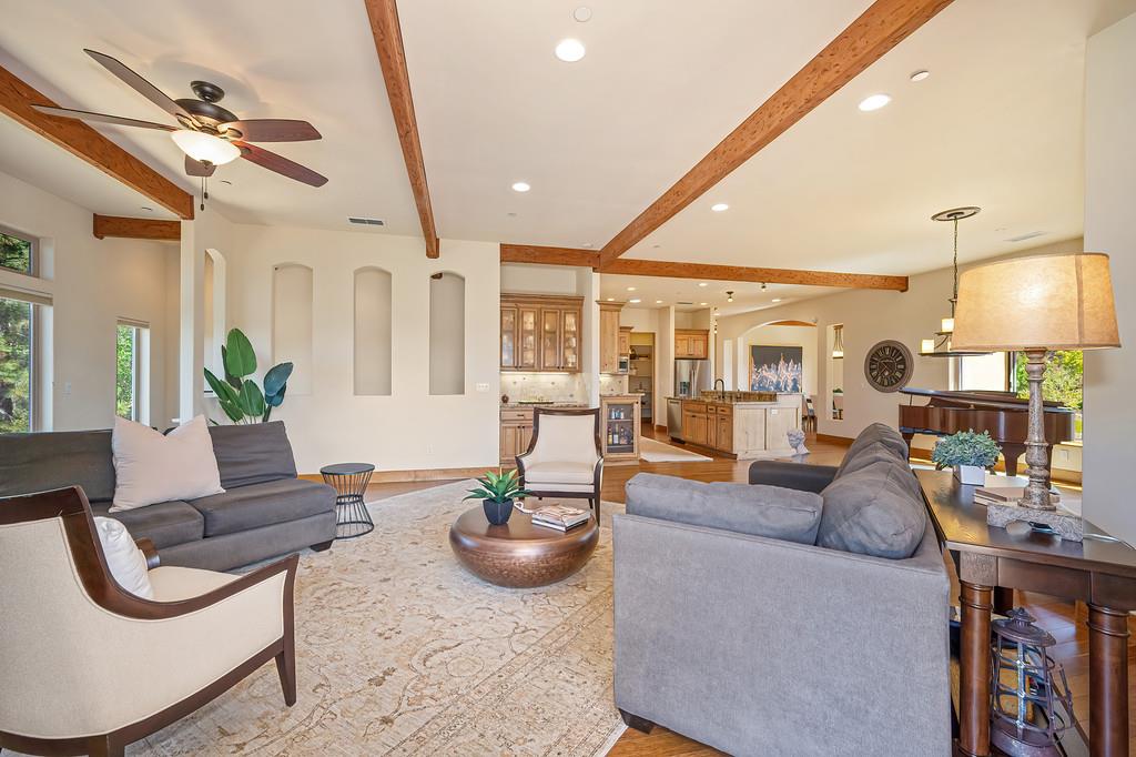 1480 Lodge View Drive
