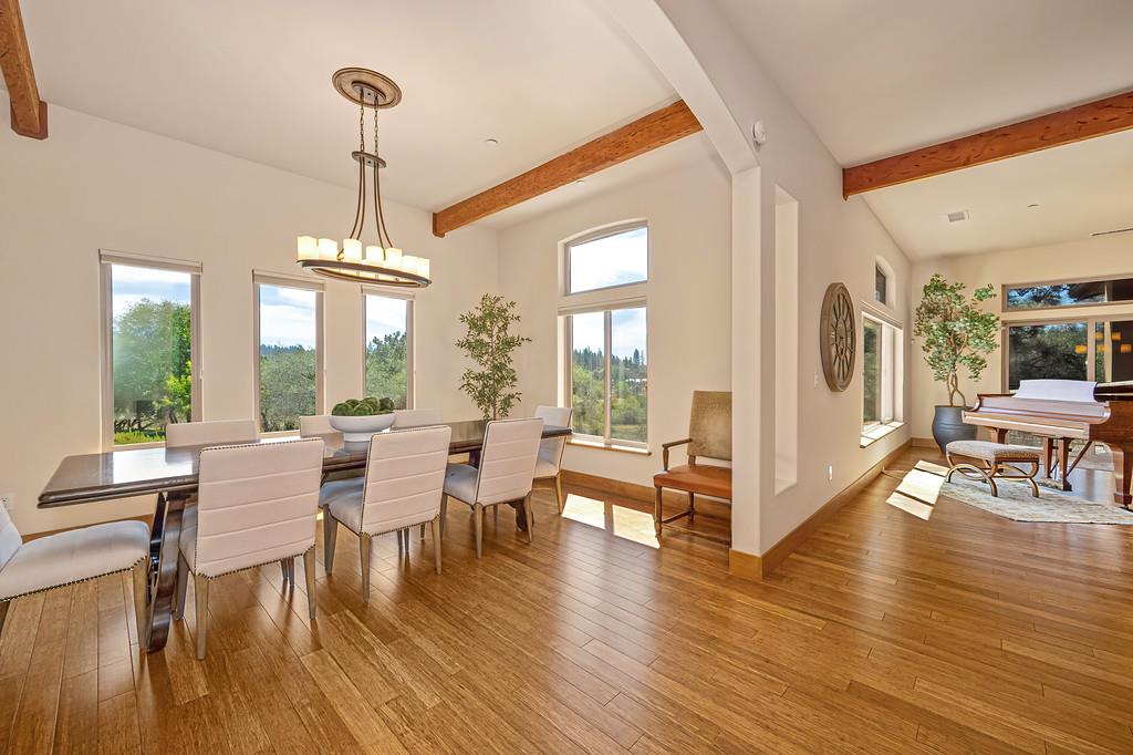 1480 Lodge View Drive