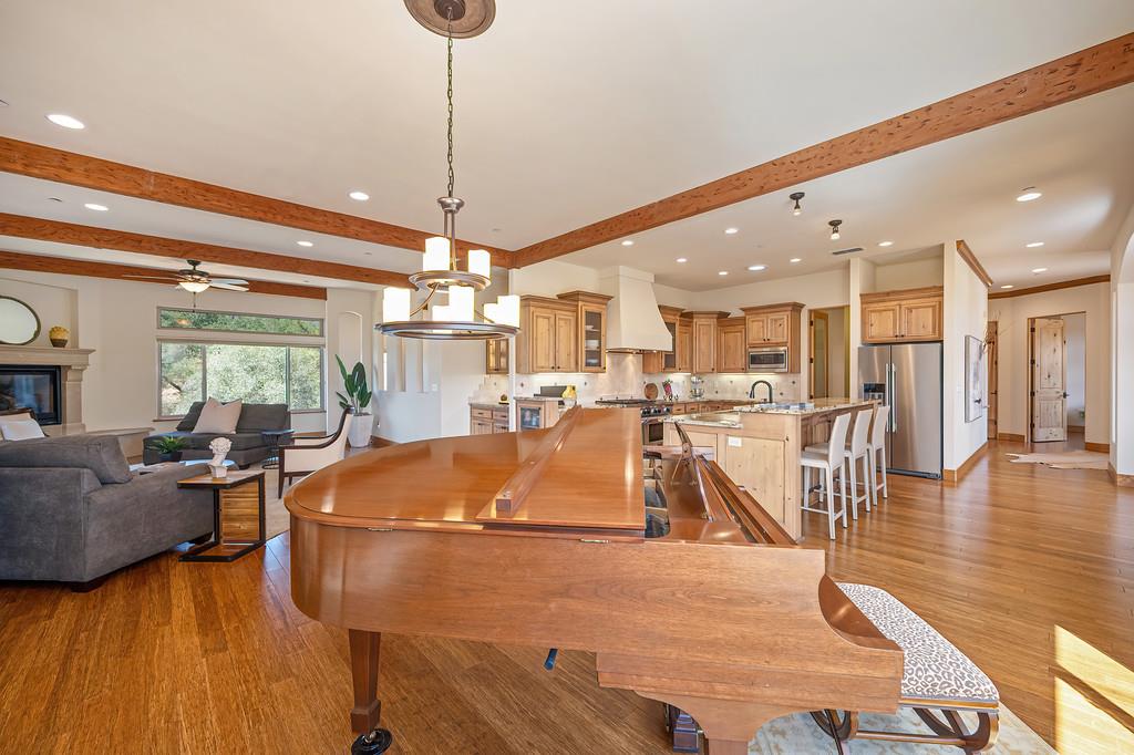 1480 Lodge View Drive