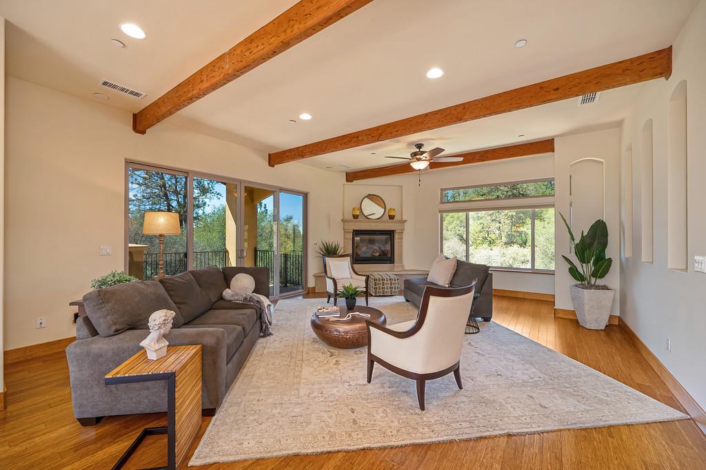 1480 Lodge View Drive