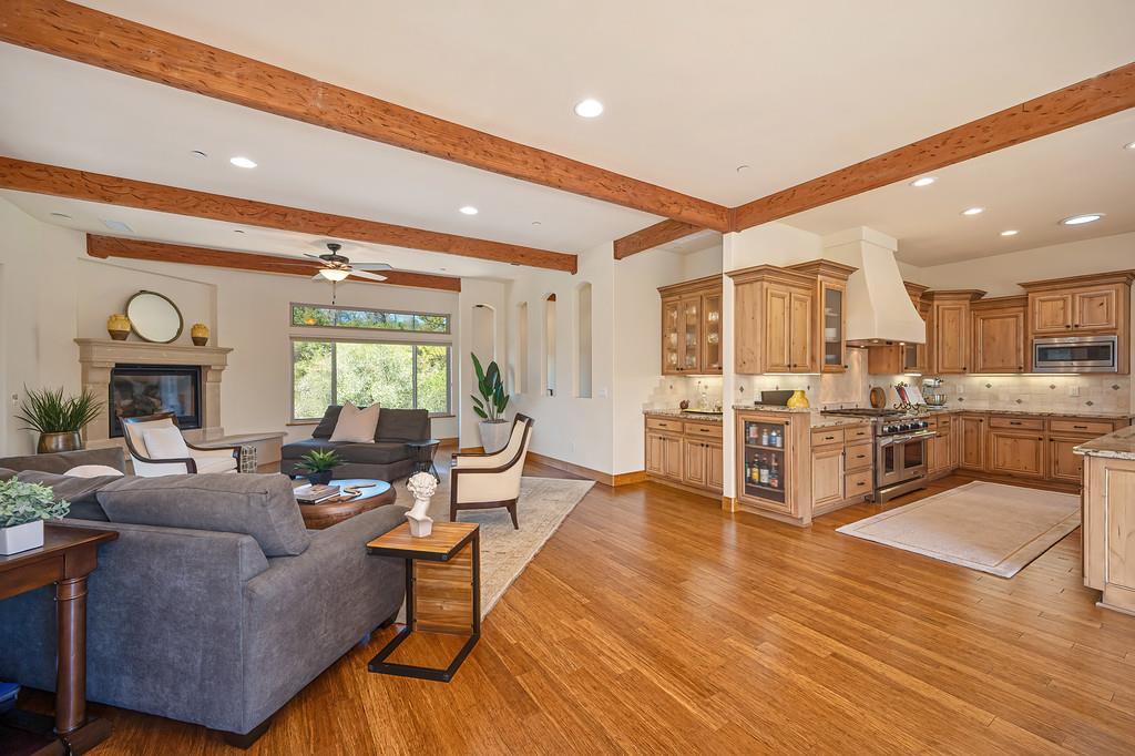 1480 Lodge View Drive
