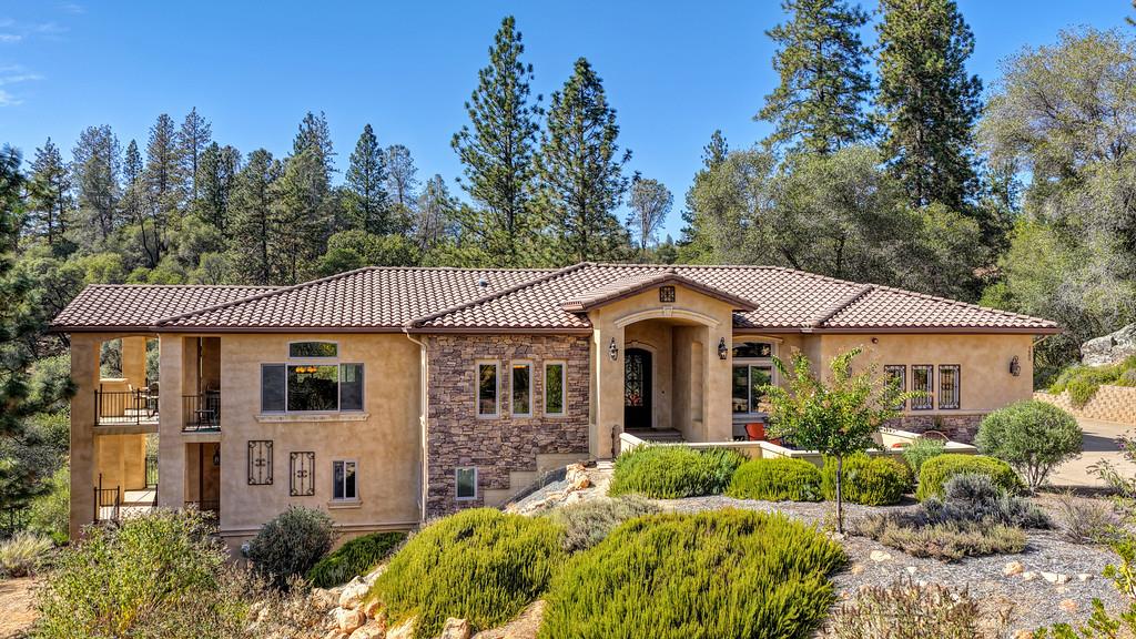 1480 Lodge View Drive