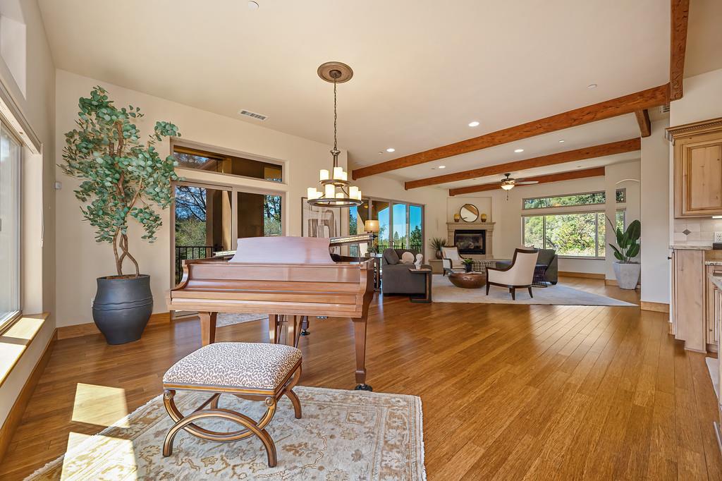 1480 Lodge View Drive