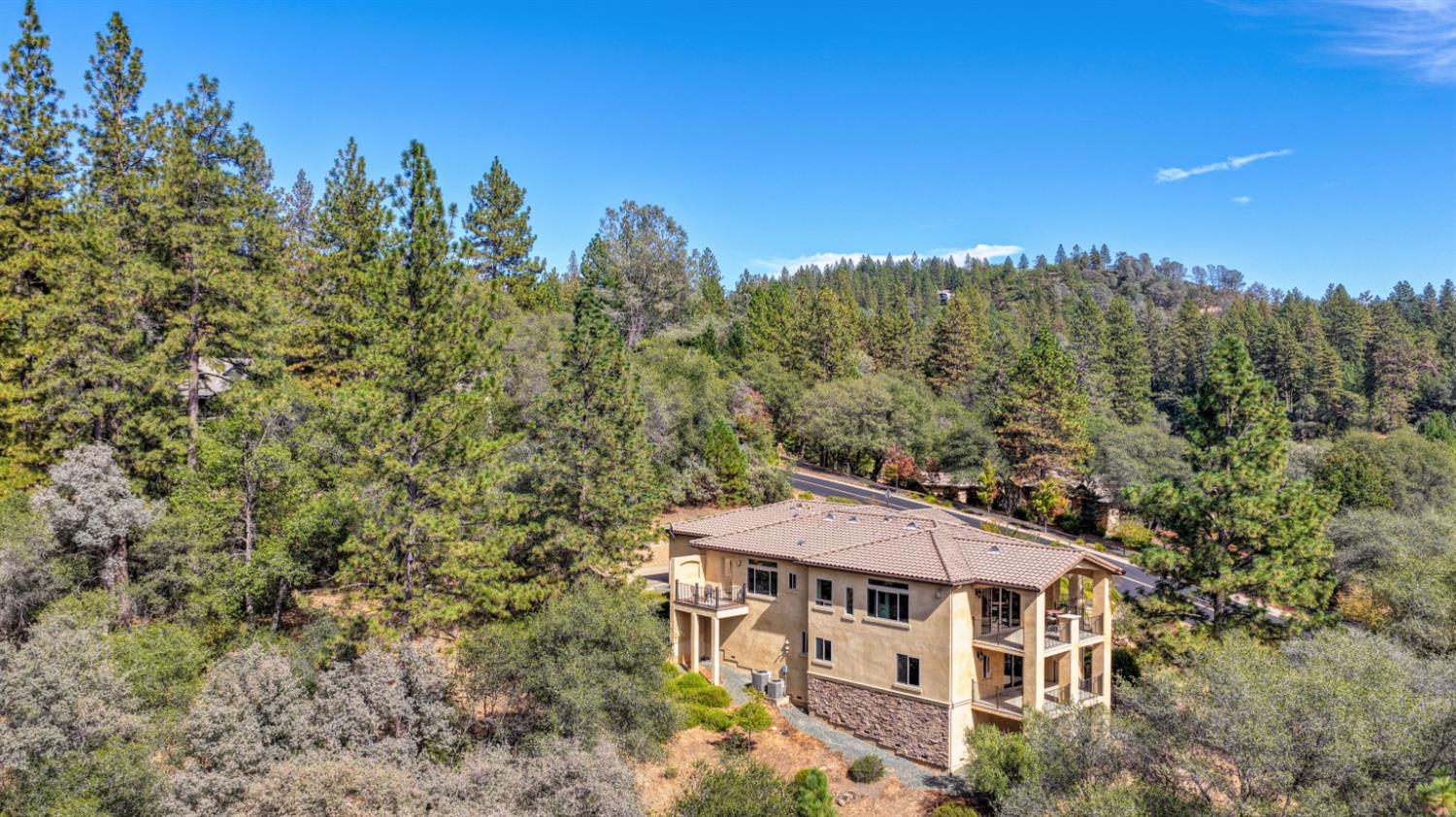 1480 Lodge View Drive