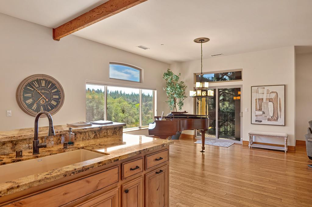 1480 Lodge View Drive