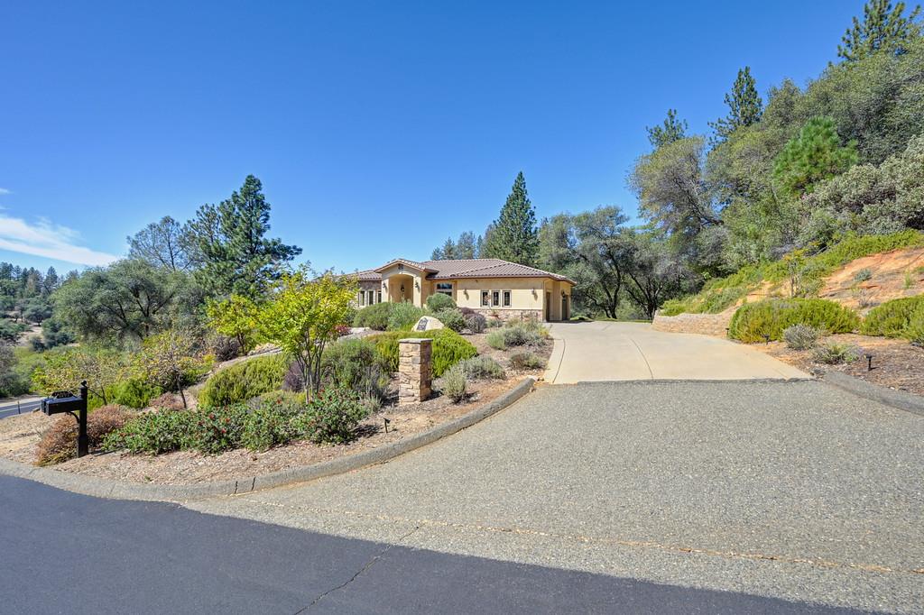 1480 Lodge View Drive