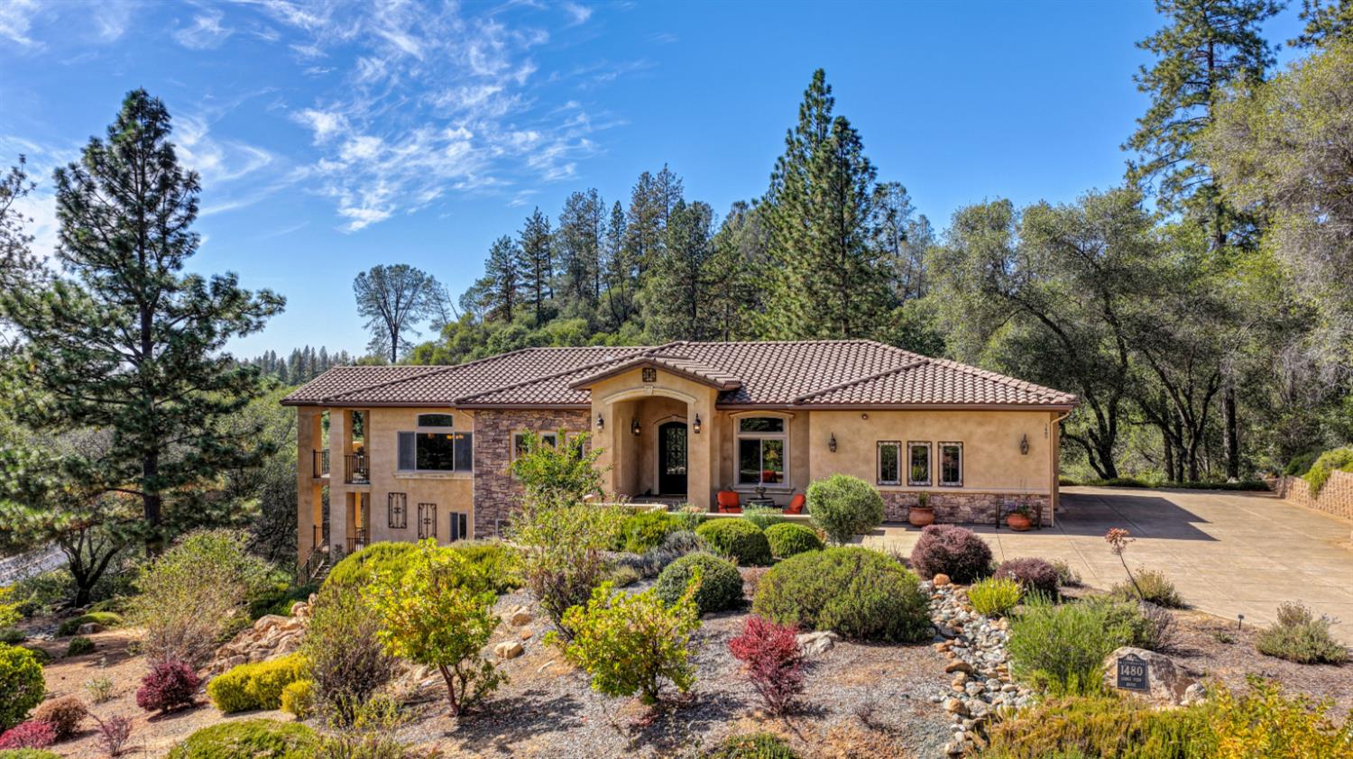 1480 Lodge View Drive