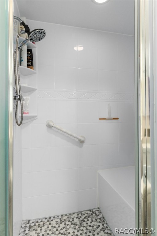 6415 lexington Drive