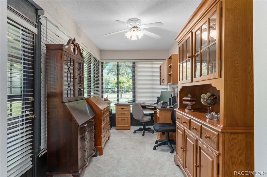 6415 lexington Drive