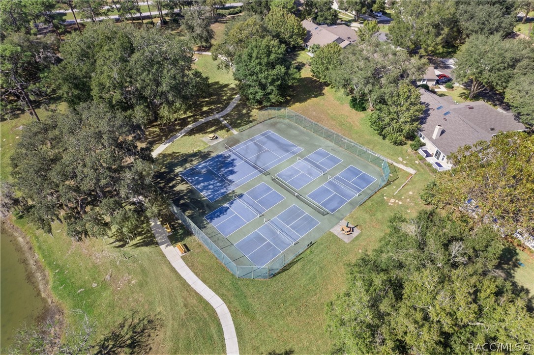 6415 lexington Drive